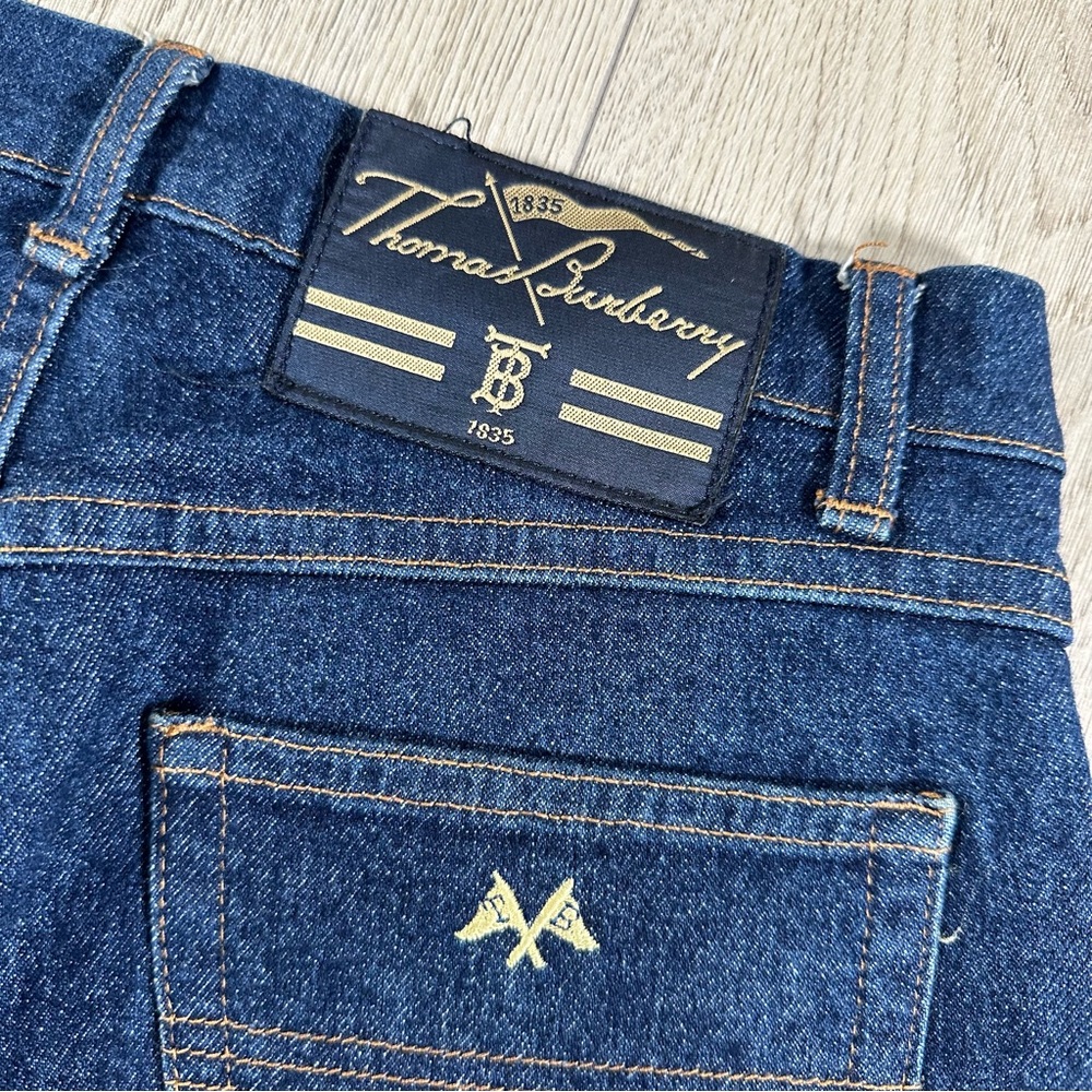 Vintage Thomas Burberry Jeans
Size - W: 26 x L: 30-32 - Picture 2 of 11